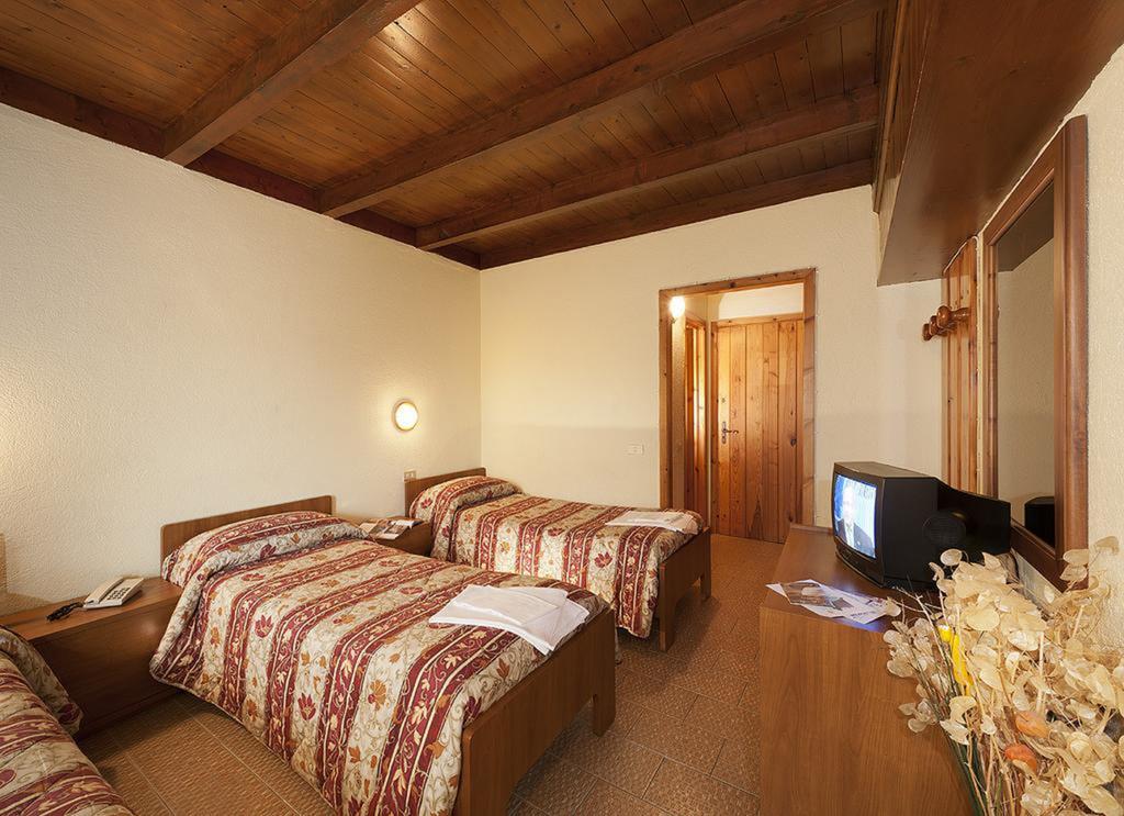 Hotel Veneriaz Nus Exterior foto